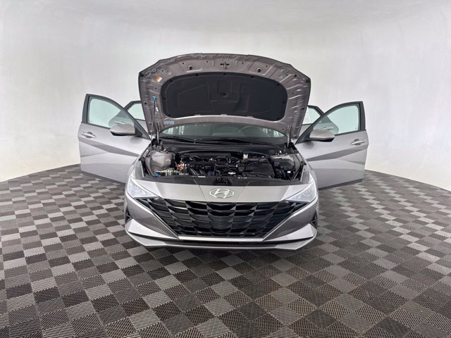 Used 2023 Hyundai Elantra SEL FWD image 12