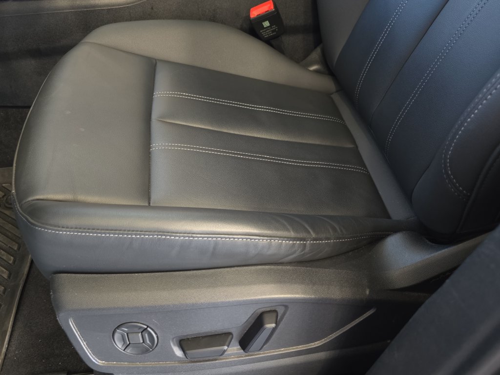 Used 2025 Audi Q5 Premium w/ Convenience Package AWD/4WD image 32