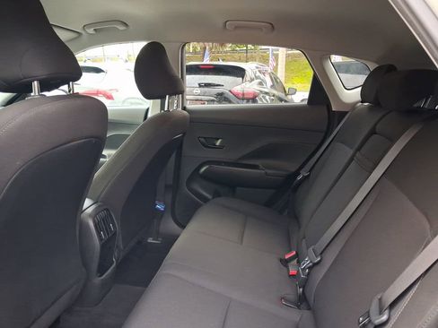 Used 2024 Hyundai Kona SEL FWD image 7