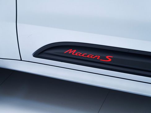 New 2026 Porsche Macan S image 13