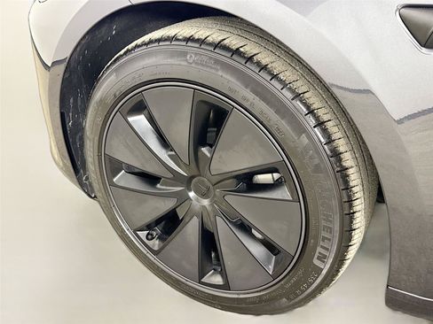 Used 2024 Tesla Model 3 Long Range RWD image 30