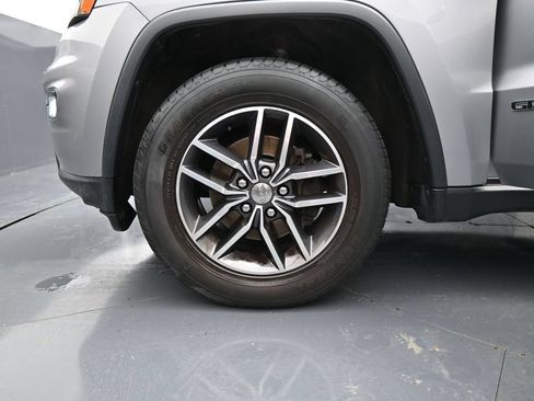 Used 2018 Jeep Grand Cherokee Limited AWD/4WD image 24