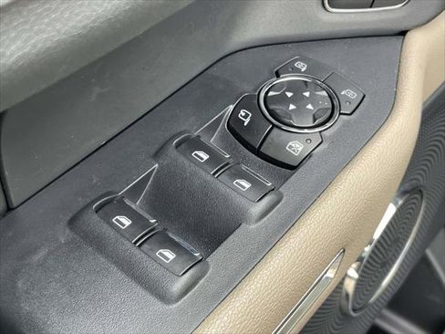 Used 2022 Ford Expedition Max XLT image 17