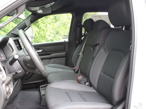 New 2026 RAM 1500 Express AWD/4WD image 18