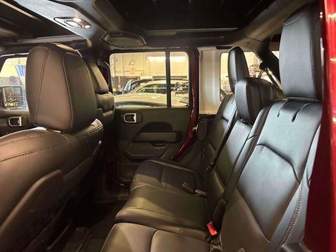 Used 2021 Jeep Wrangler Unlimited Rubicon w/ Trailer Tow Package image 10