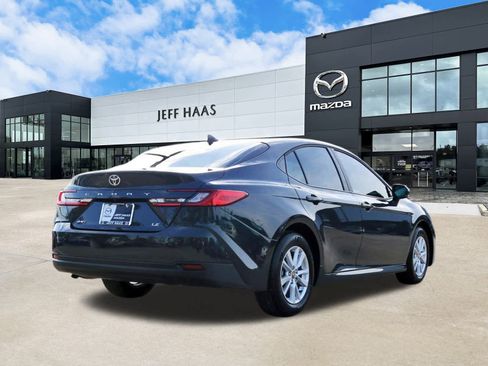 Used 2026 Toyota Camry LE image 3