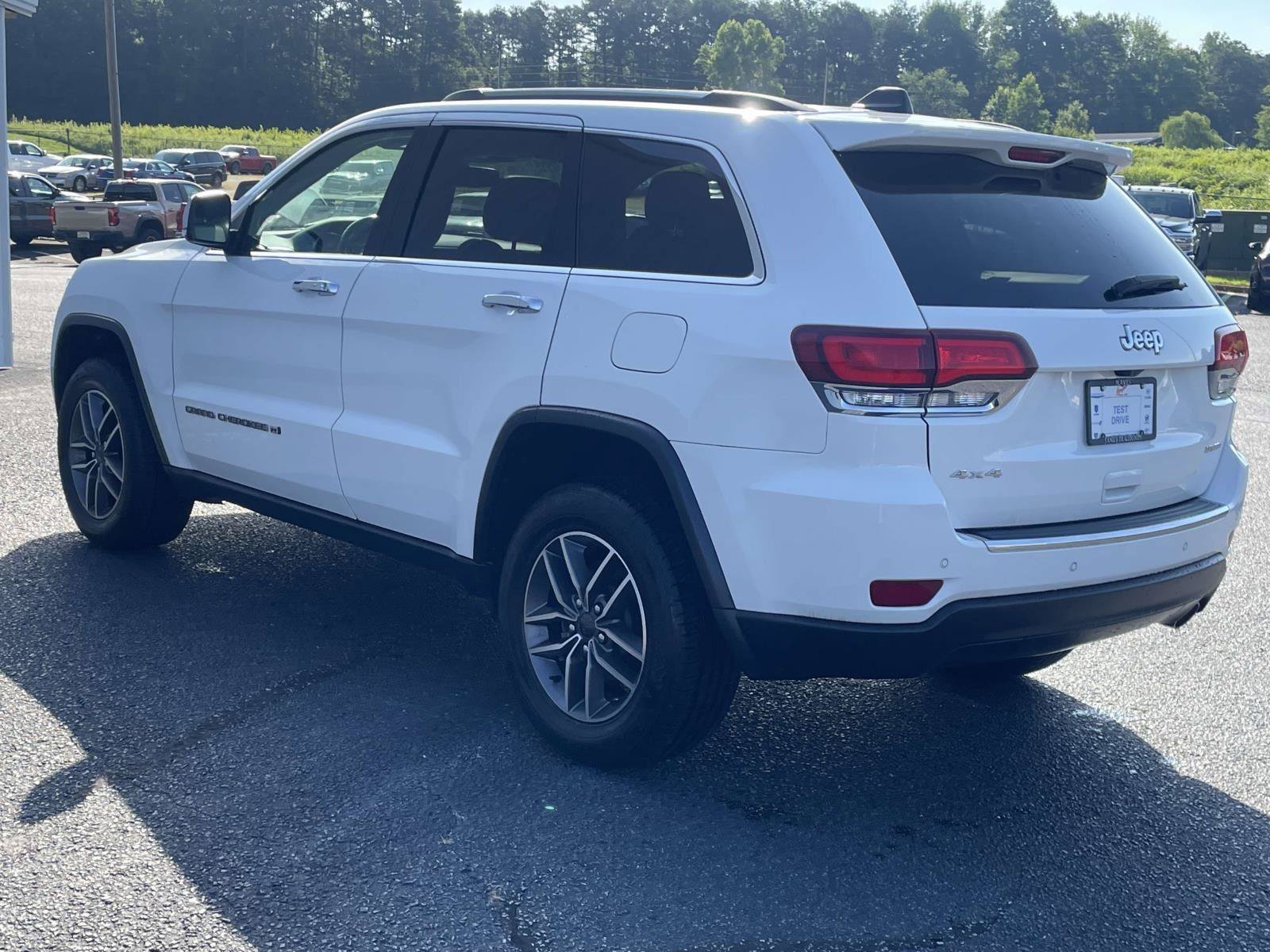 Certified 2022 Jeep Grand Cherokee Limited AWD/4WD image 7