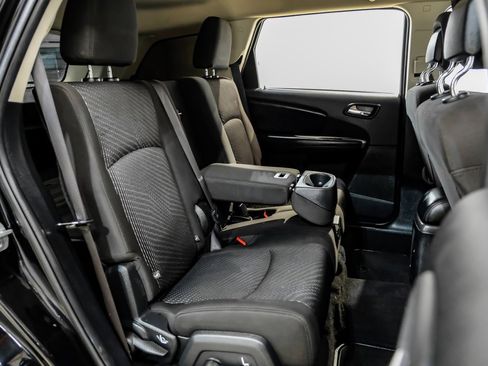 Used 2017 Dodge Journey SE image 35