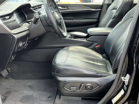 Used 2021 Jeep Grand Cherokee L Limited AWD/4WD image 13