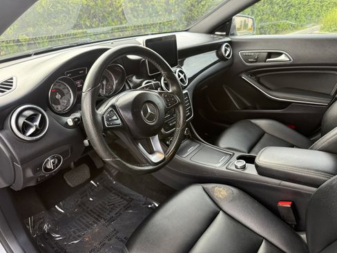 Used 2015 Mercedes-Benz CLA 250 image 14