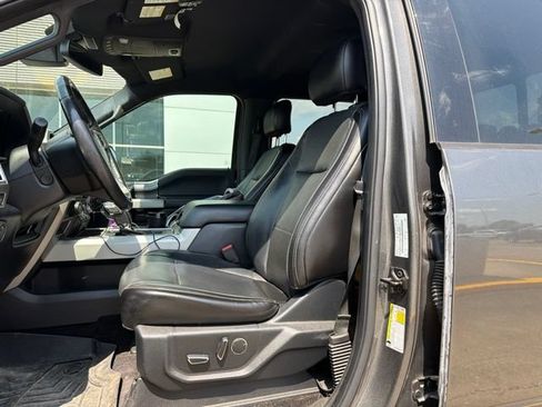 Used 2017 Ford F150 Lariat w/ Equipment Group 502A Luxury AWD/4WD image 16