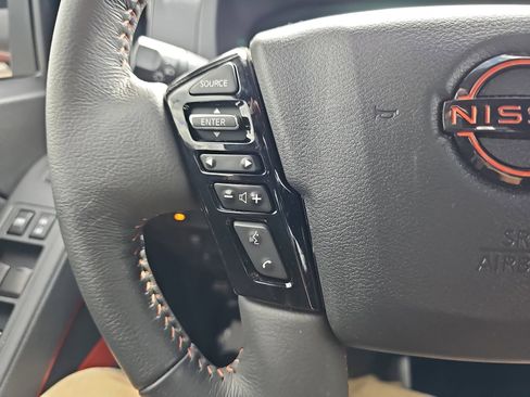 Used 2025 Nissan Frontier Pro-X w/ Pro Premium Package image 17