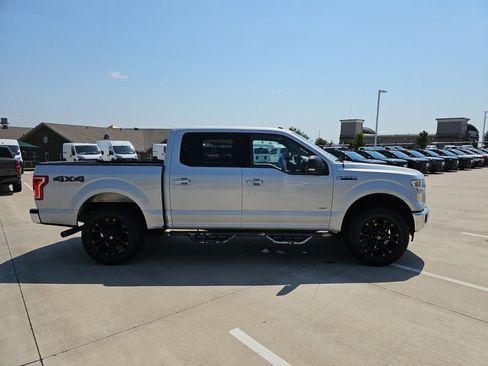Used 2017 Ford F150 XLT w/ Equipment Group 302A Luxury AWD/4WD image 7