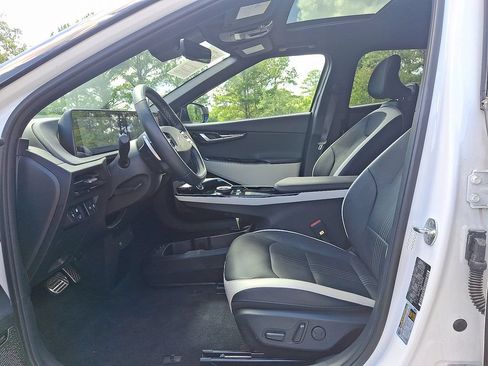 Used 2024 Kia EV6 GT-Line AWD/4WD image 3