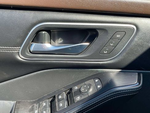 Used 2023 Nissan Rogue Platinum w/ Platinum Premium Package AWD/4WD image 22