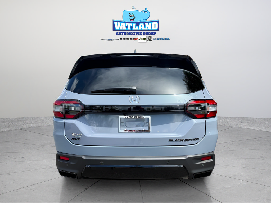 New 2026 Honda Pilot Black Edition image 4