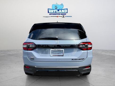 New 2026 Honda Pilot Black Edition image 4