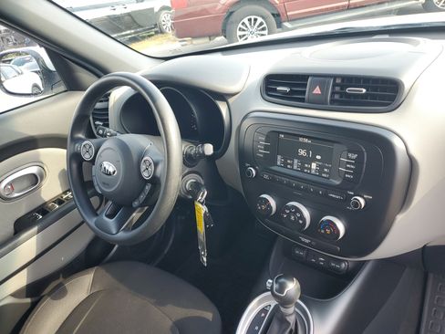 Used 2018 Kia Soul image 8