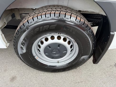 Used 2022 Mercedes-Benz Sprinter 1500 image 15