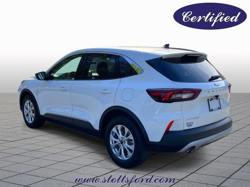 Certified 2023 Ford Escape Active w/ Cold Weather Package image 4
