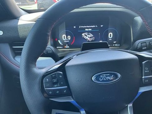 Used 2025 Ford Explorer ST-Line w/ Premium Package RWD image 13