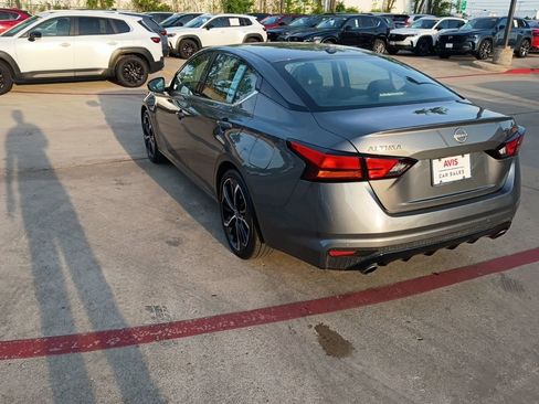 Used 2025 Nissan Altima 2.5 SR image 12