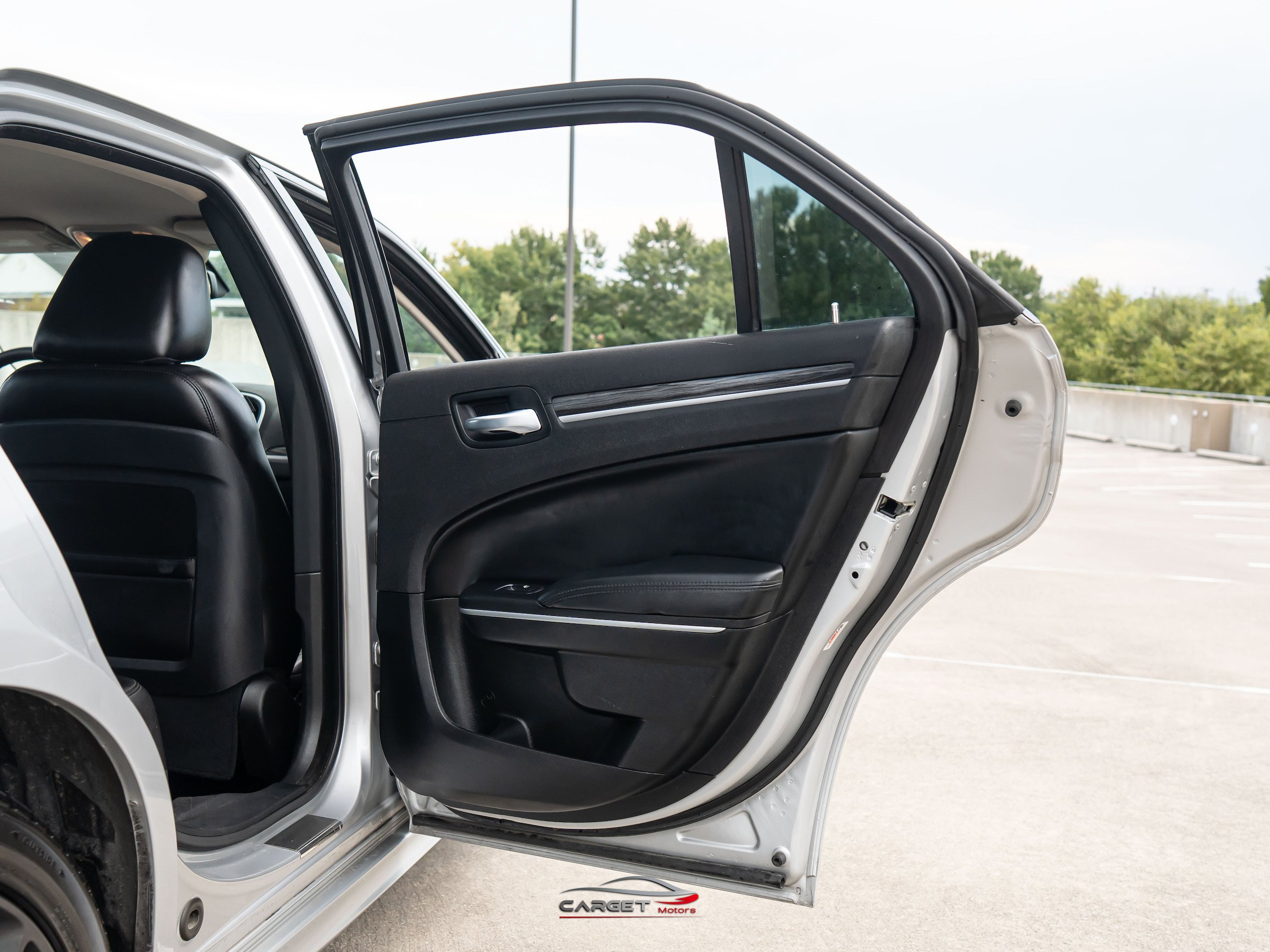 Used 2022 Chrysler 300 Touring L RWD image 39