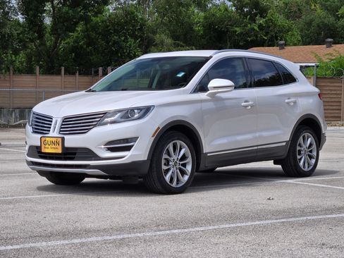 Used 2017 Lincoln MKC Select w/ Select Plus Package FWD image 8