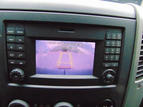 Used 2018 Mercedes-Benz Sprinter 2500 image 17