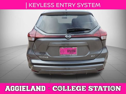 Used 2023 Nissan Kicks SV FWD image 5