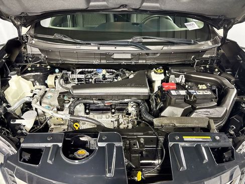 Used 2020 Nissan Rogue SV image 22