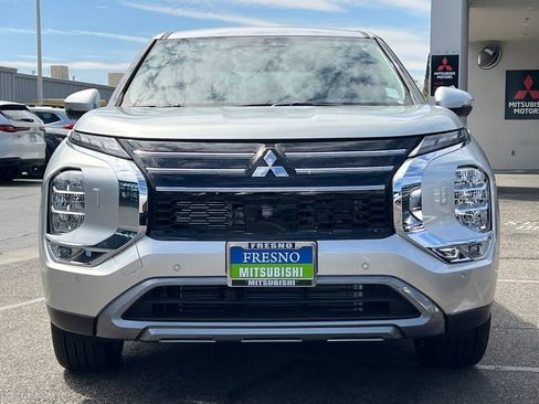 New 2026 Mitsubishi Outlander SE AWD/4WD image 10