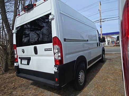New 2026 RAM ProMaster 2500 w/ Convenience Group image 7