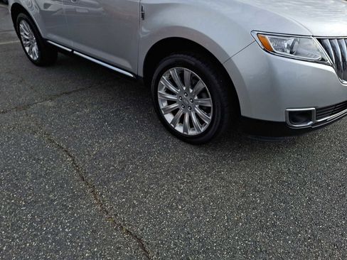 Used 2015 Lincoln MKX AWD w/ Equipment Group 102A image 3
