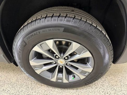 Used 2025 Chevrolet Equinox LT w/ Convenience Package II AWD/4WD image 8