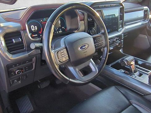 Used 2022 Ford F150 Lariat image 10