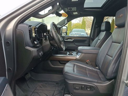 Used 2025 Chevrolet Silverado 3500 High Country w/ High Country Premium Package image 13