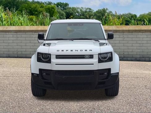 New 2026 Land Rover Defender 130 X-Dynamic SE AWD/4WD image 2
