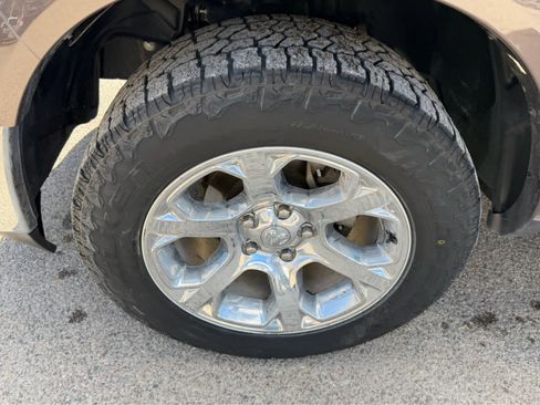 Used 2017 RAM 1500 Laramie w/ Convenience Group image 24