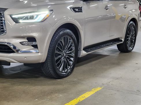 Used 2023 INFINITI QX80 Sensory w/ Cargo Package AWD/4WD image 17
