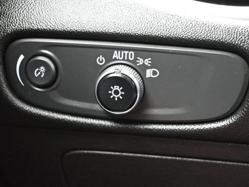 Used 2022 Chevrolet Malibu LT FWD image 26