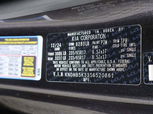 Used 2025 Kia Carnival FWD image 53