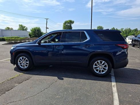 Used 2022 Chevrolet Traverse LS FWD image 7