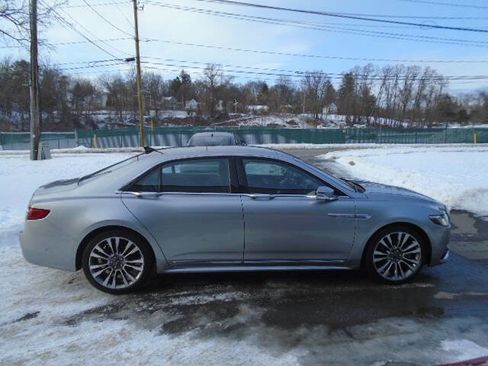 Used 2020 Lincoln Continental Reserve w/ Luxury Package image 9