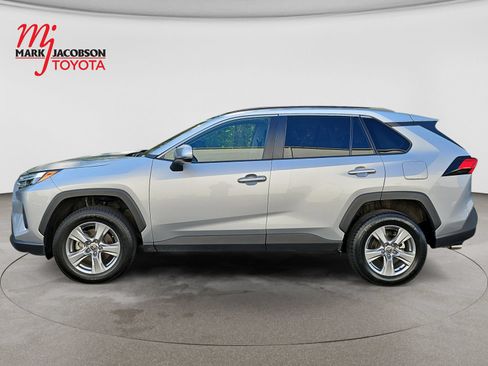 Used 2024 Toyota RAV4 XLE FWD image 15