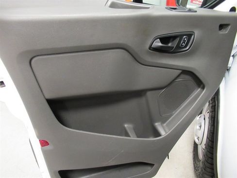Used 2023 Ford Transit 250 Low Roof AWD image 17