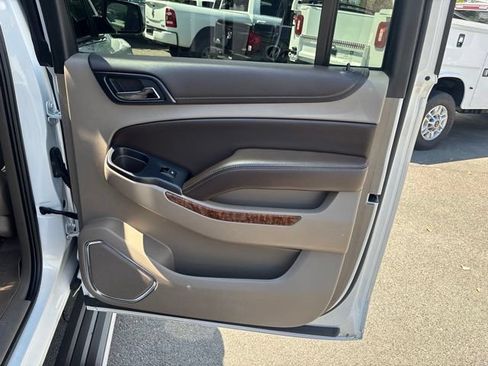 Used 2016 Chevrolet Suburban LTZ AWD/4WD image 36