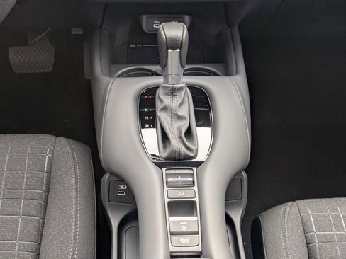 New 2026 Honda HR-V LX image 18