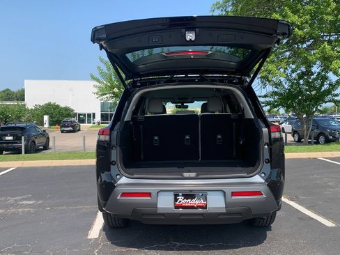 New 2026 Nissan Pathfinder SL FWD image 5