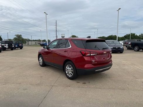 Used 2024 Chevrolet Equinox LT w/ LPO, Floor Liner Package FWD image 5
